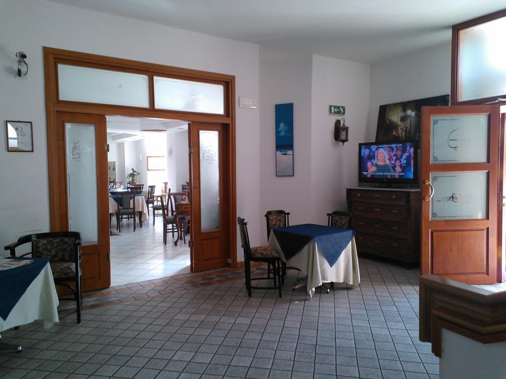 Hotel Ristorante Antica Marina Nicotera Exterior foto